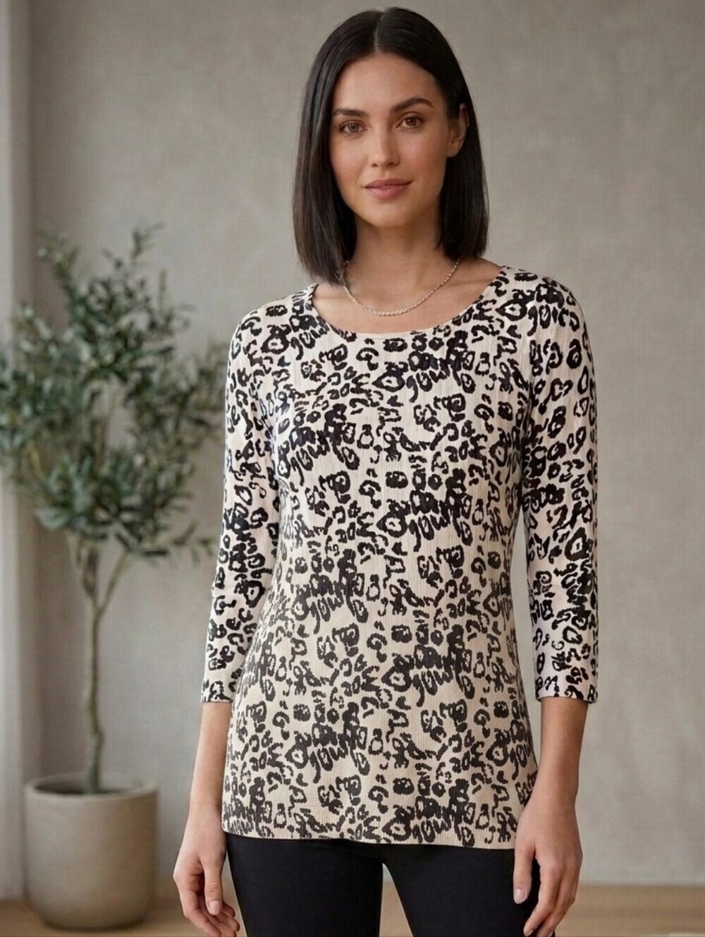 DALIA Sweater, Lightweight, Off-White With Black Pattern, Size Small